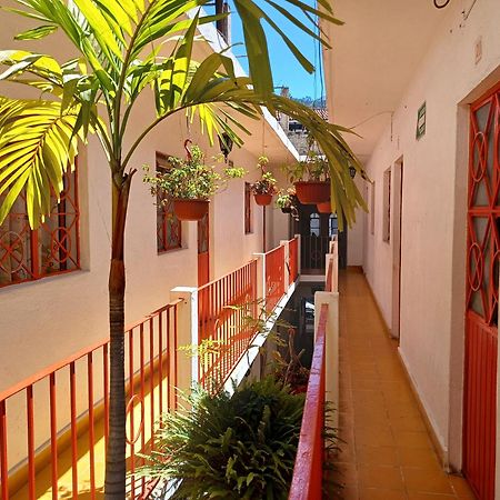פוארטו ואלארטה Hotel Ana Liz מראה חיצוני תמונה